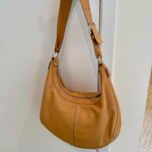 VINTAGE TOD'S TAN LEATHER HOBO BAG HANDBAG * MADE IN ITALY - Picture 4 of 15